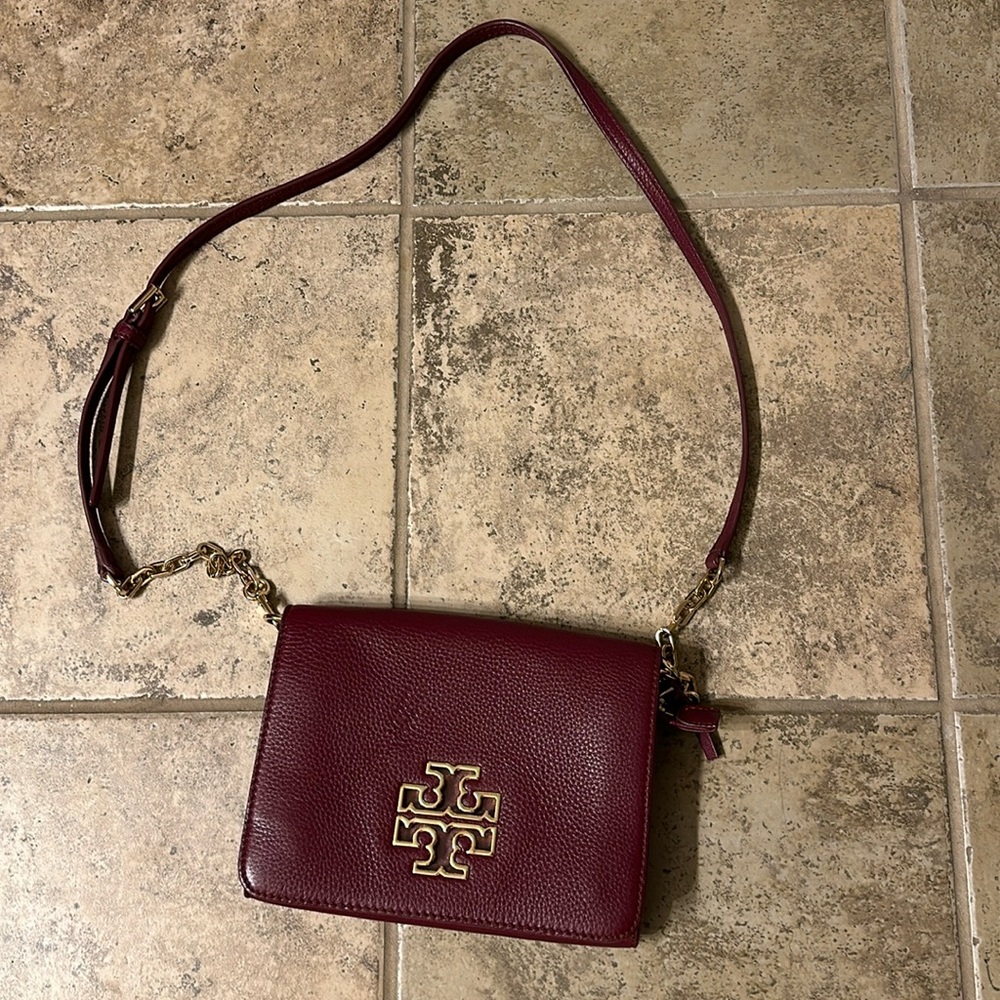 Tory Burch crossbody maroon